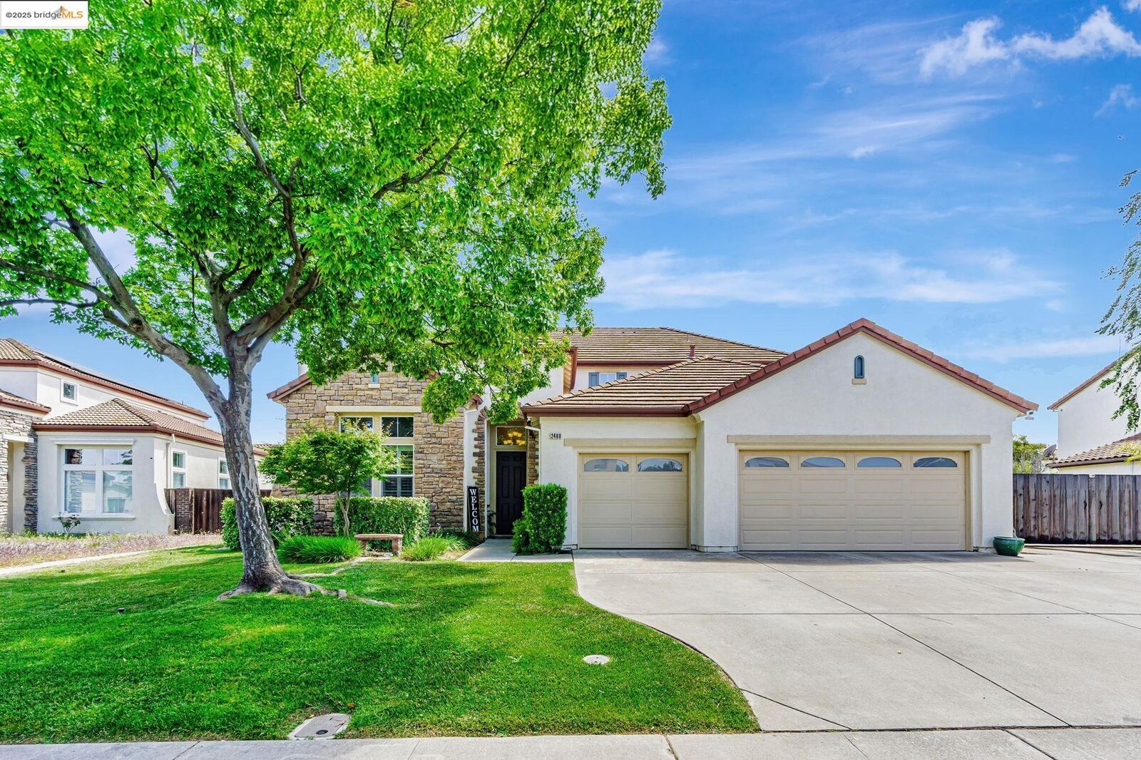 Property Photo:  2480 Stanford Way  CA 94531 