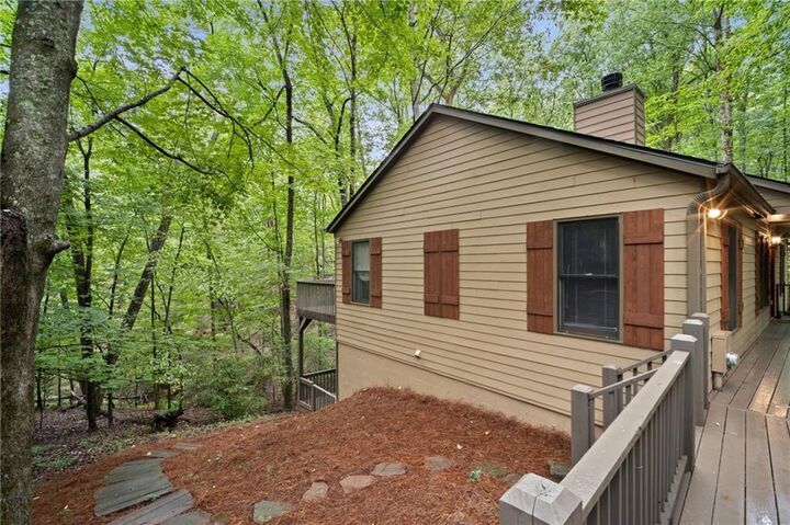 Property Photo: 8 White Oak Knoll GA 30143