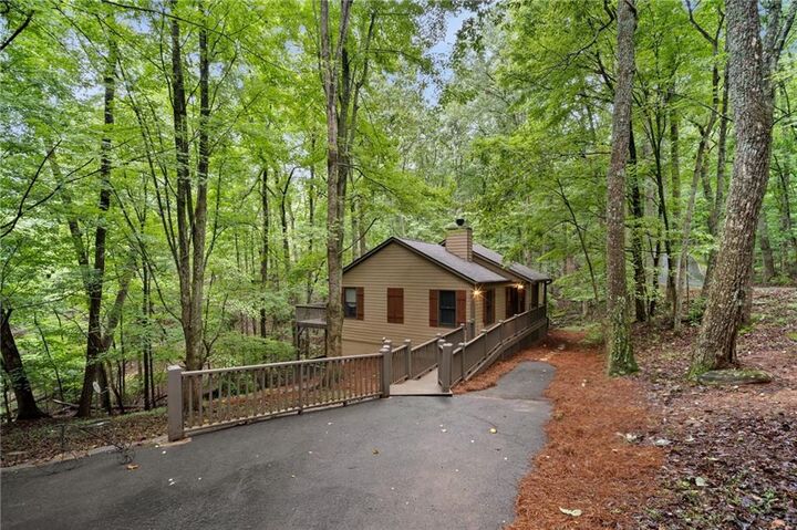 Property Photo:  8 White Oak Knoll  GA 30143 