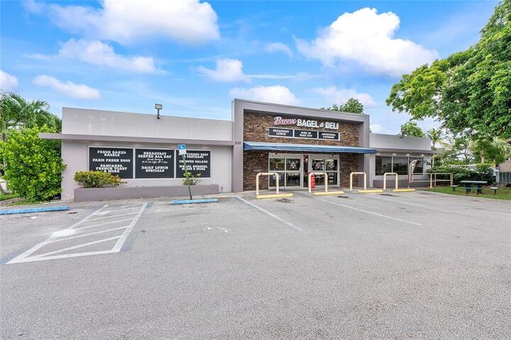 Property Photo: 230 S Powerline Rd FL 33442