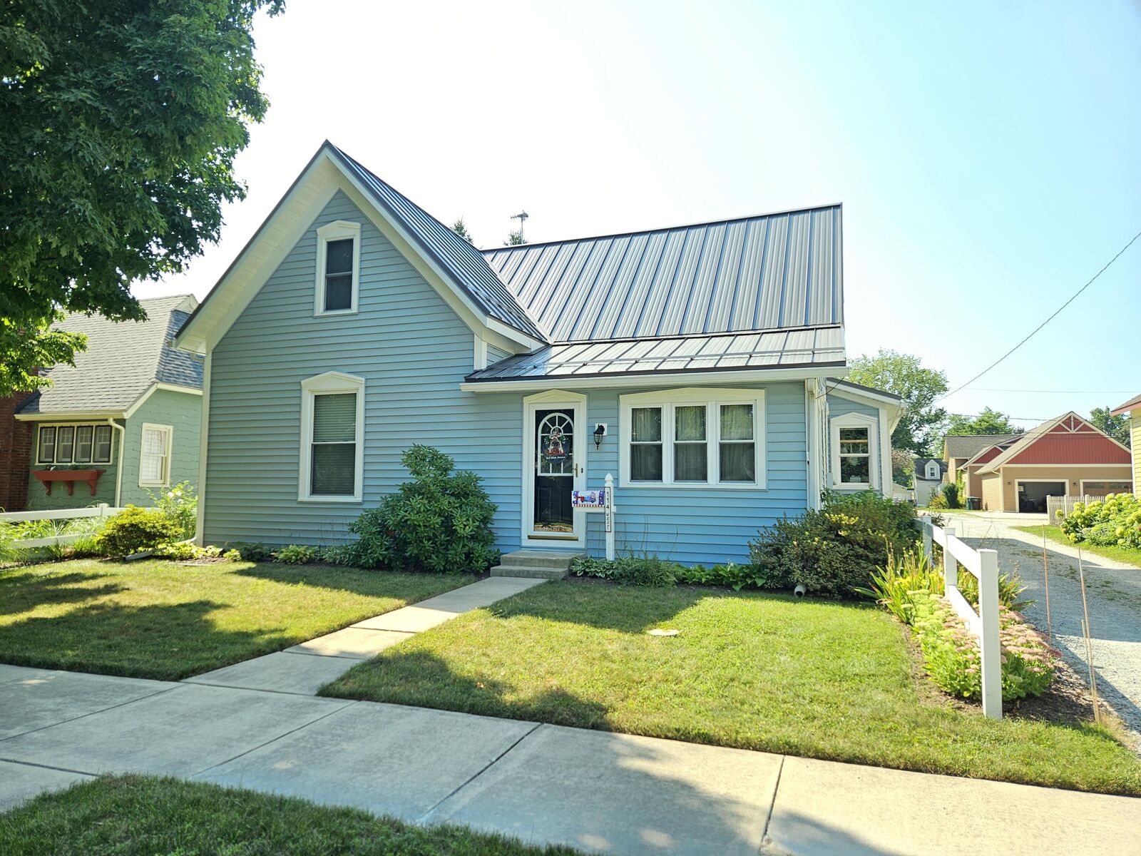 Property Photo: 114 W Chestnut Street IN 46552