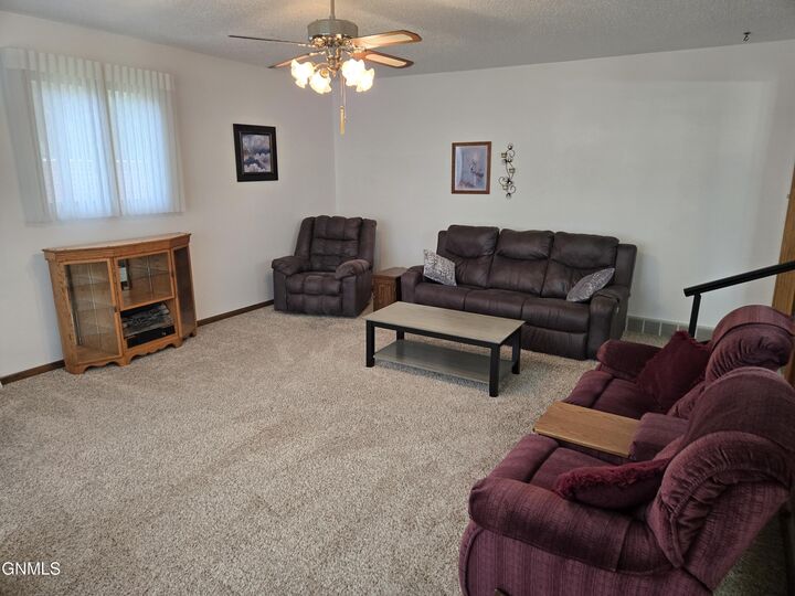 Property Photo:  308 2nd Avenue NE  ND 58413 