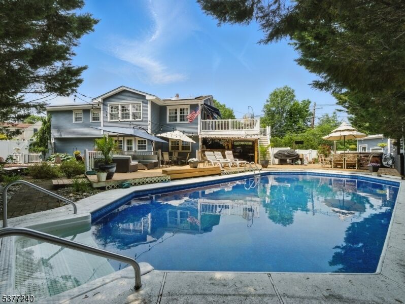 Property Photo: 31 Howland Cir NJ 07006