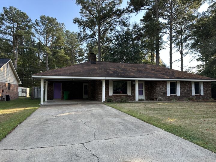 Property Photo:  2102 O'Leary Lane  MS 39702 