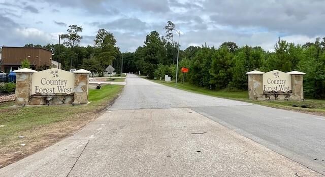 Property Photo: 40850 Country Forest Dr TX 77354