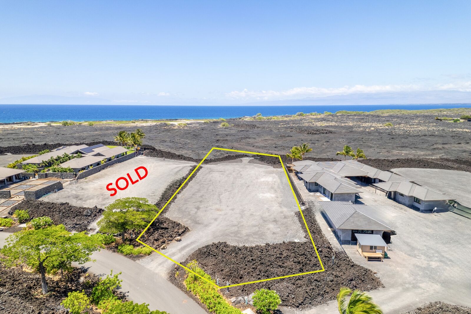 Property Photo: 72-1176 Kekahawaiole Dr HI 96740