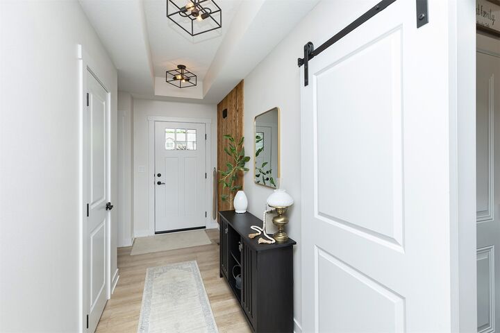 Property Photo: 1304 S L Court IA 50125
