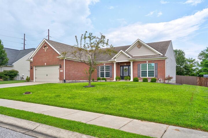 Property Photo: 3006 Paradise Circle IN 47630