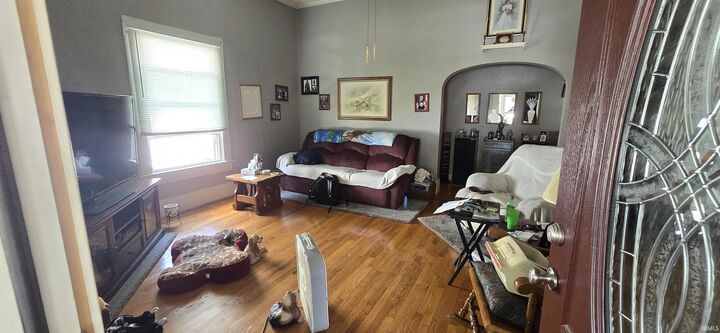 Property Photo:  1007 N 10th Street  IN 47591 