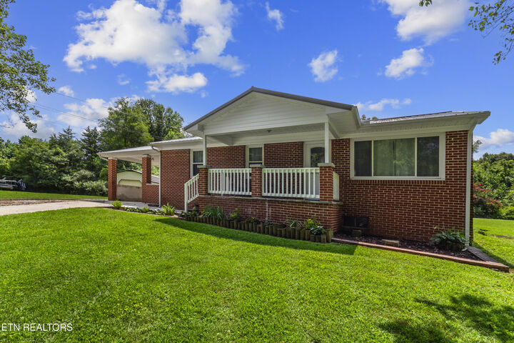 Property Photo:  105 Tq Heidel Rd  TN 37887 
