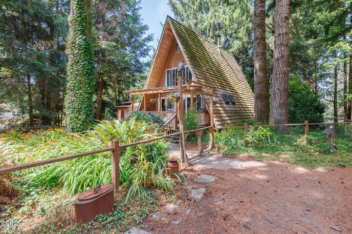 Property Photo:  123 E Eckman Creek Road  OR 97394 
