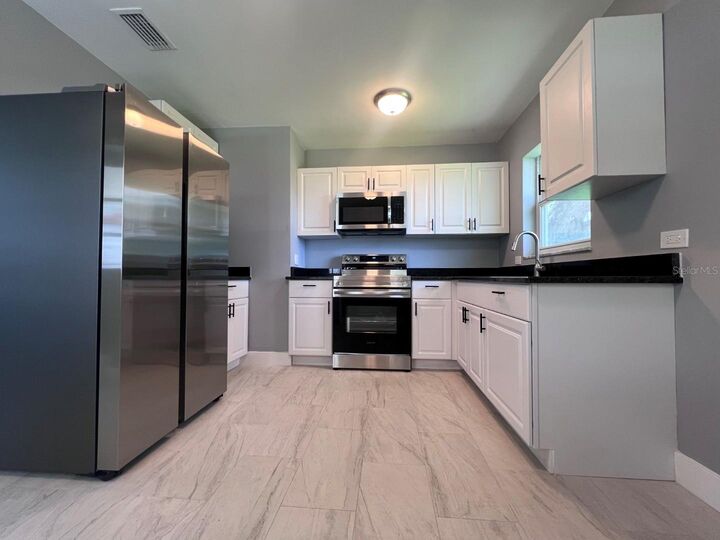 Property Photo:  7013 Gibsonton Drive  FL 33534 