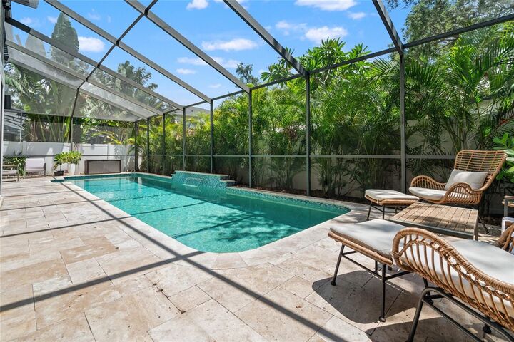 Property Photo:  3114 W Coachman Avenue  FL 33611 