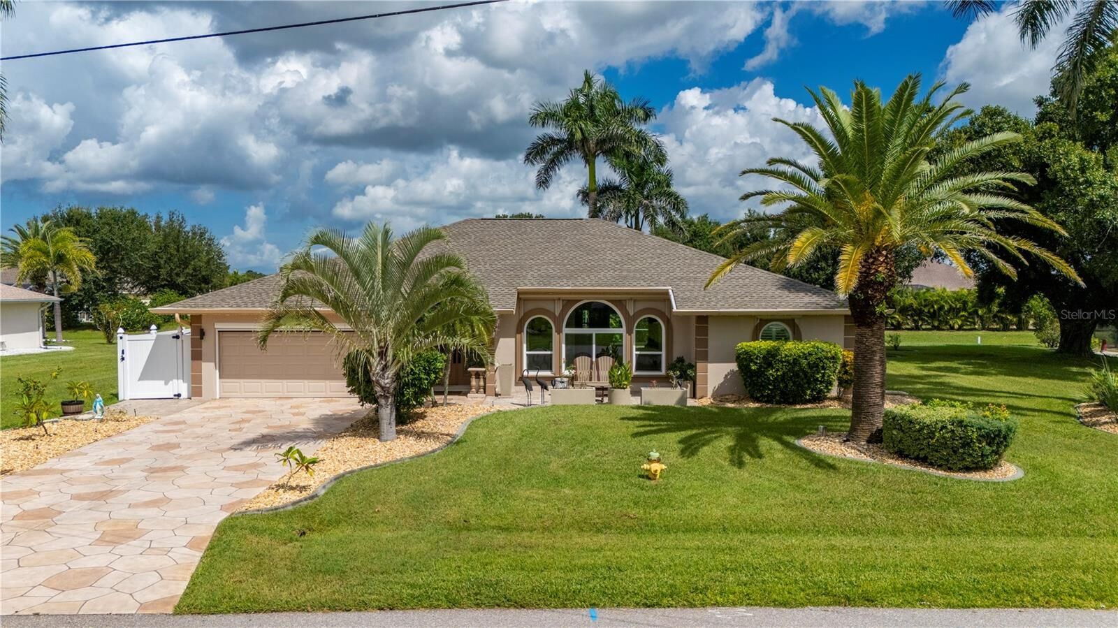 Property Photo: 26176 Argentina Drive FL 33983