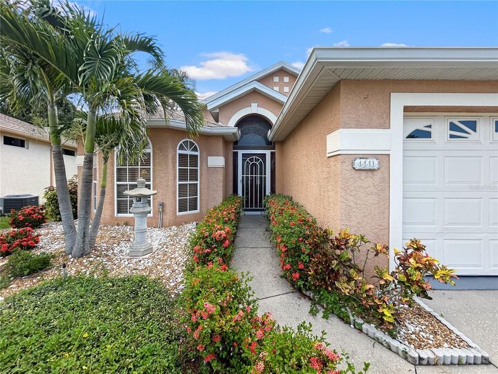 Property Photo: 4441 Edinbridge Circle 32 FL 34235