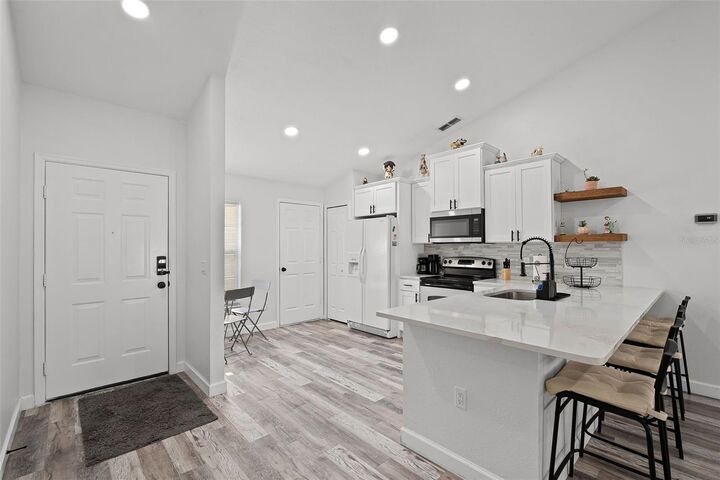 Property Photo: 305 Quimby Drive FL 33897