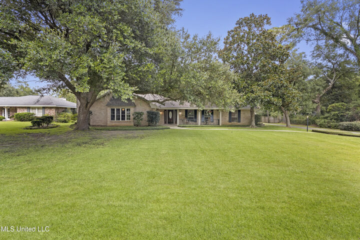 Property Photo: 4106 Franklin Avenue MS 39507