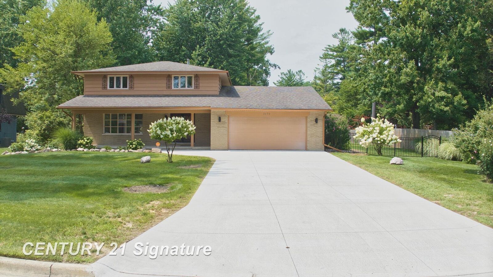 Property Photo: 3175 Delevan Drive MI 48603