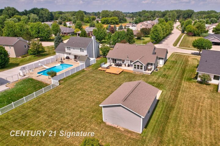 Property Photo: 1929 Carter Ridge Court MI 48611