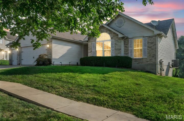 13032 Kinsley Heights Drive  Black Jack MO 63033 photo