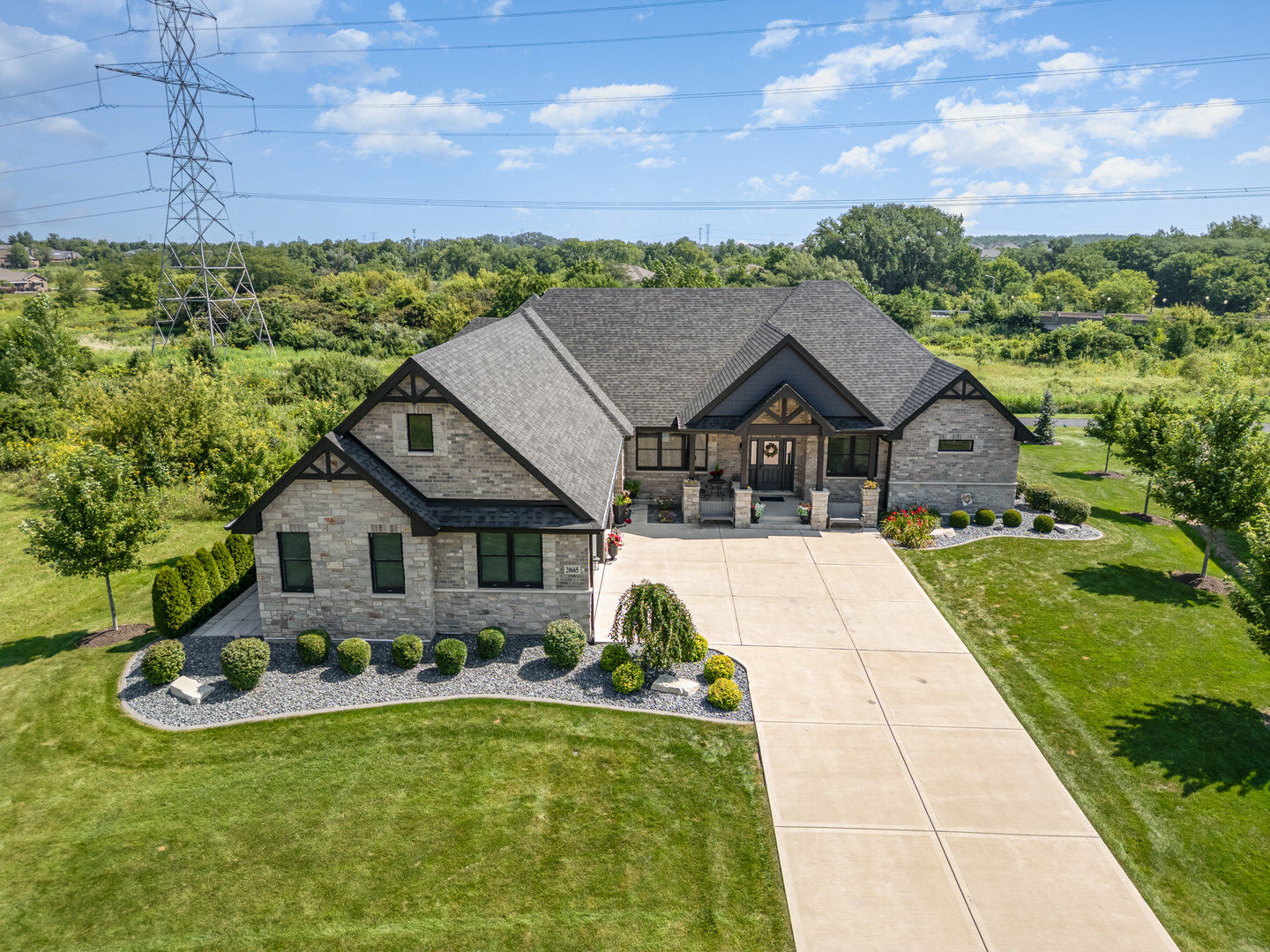 Property Photo:  