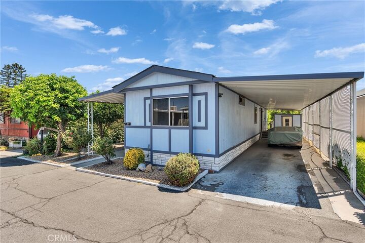 Property Photo: 880 N Lake Street 99 CA 92544