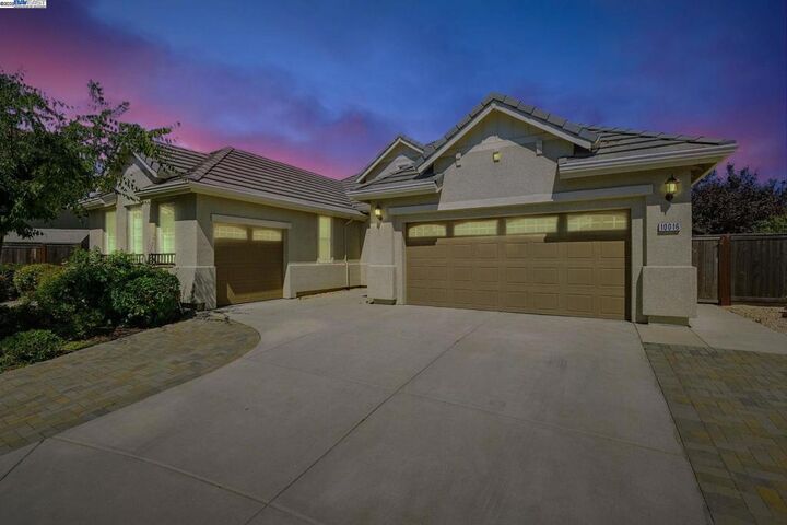 10016 Wagoner Way  Elk Grove CA 95757 photo
