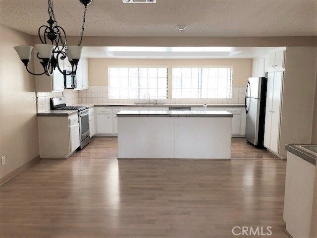Property Photo: 240 S Broadway 10 CA 90277
