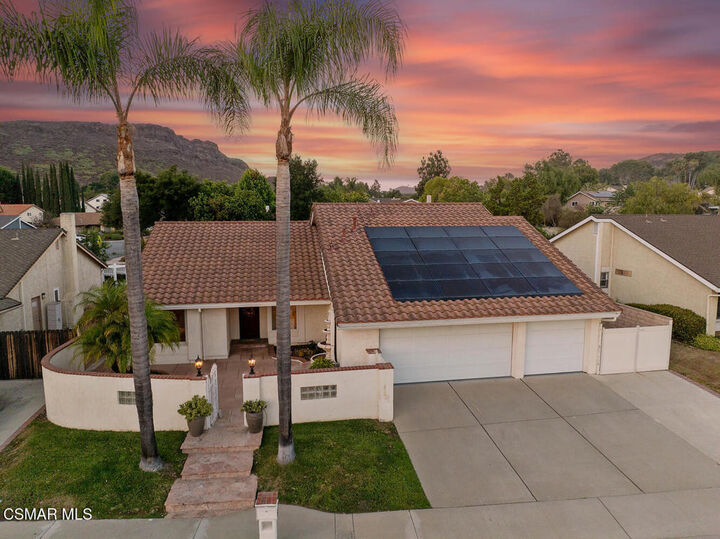 Property Photo: 711 Bluebonnet Court CA 91360