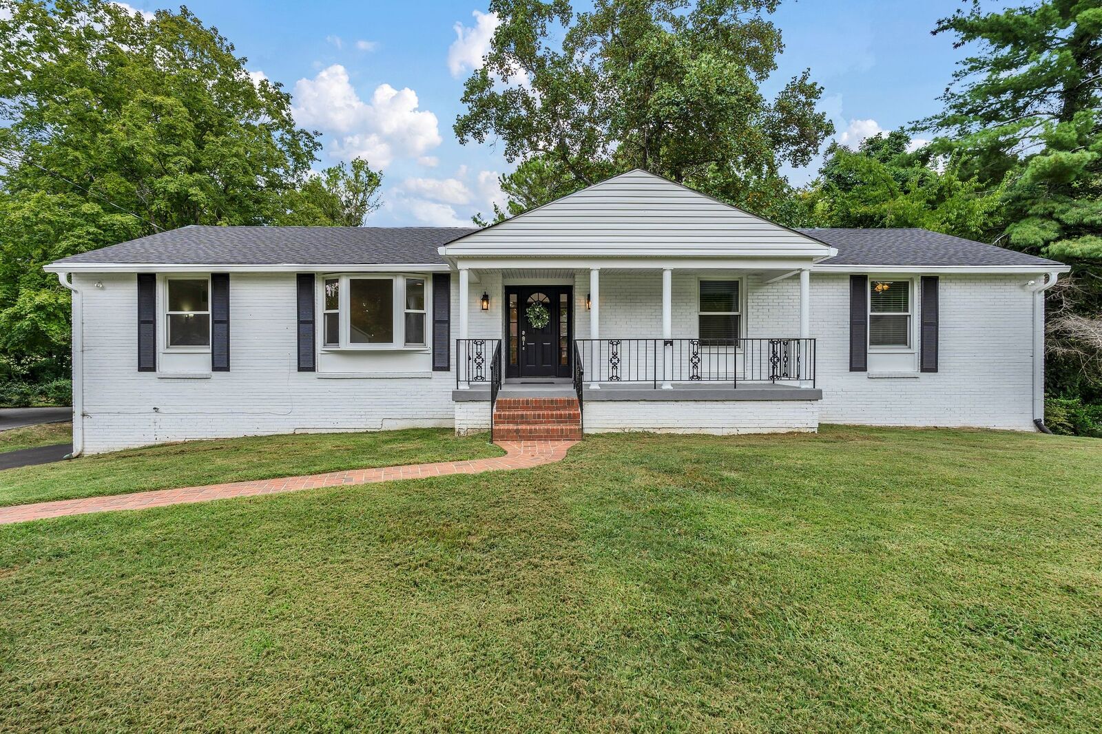 Property Photo: 1037 Edwin Warner Dr TN 37205