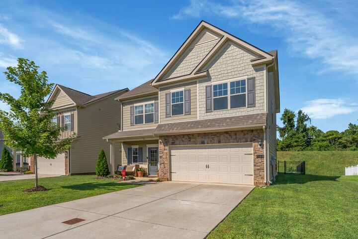 Property Photo:  564 Sunflower Dr  TN 37167 