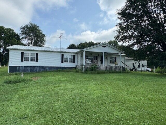 Property Photo: 9220 Epperson Springs Rd TN 37186