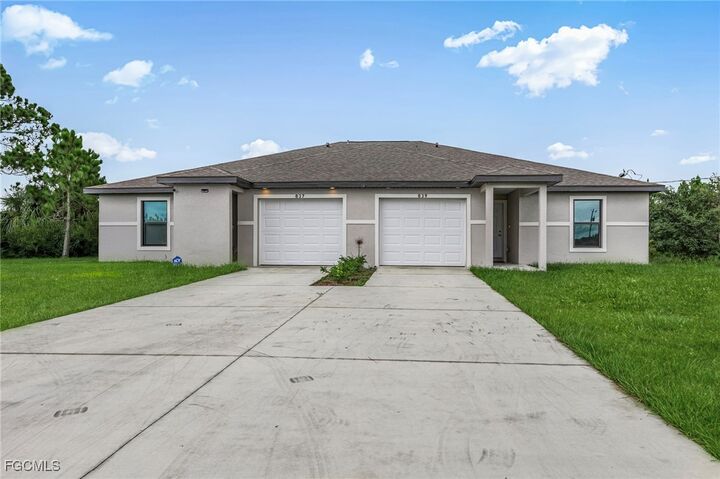 Property Photo: 839 Bedford Drive FL 33974