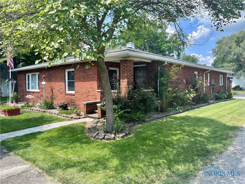 Property Photo:  111 E Sugar Street  OH 45856 