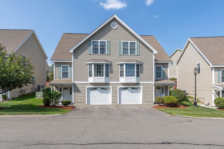 Property Photo:  8 Farnum Court  NH 03051 