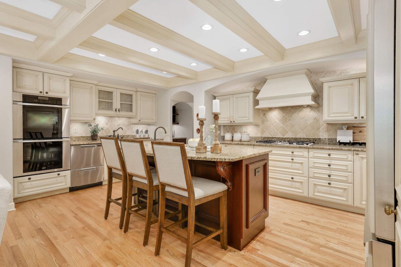 Property Photo:  5844 Deer Trail Circle  MN 55129 