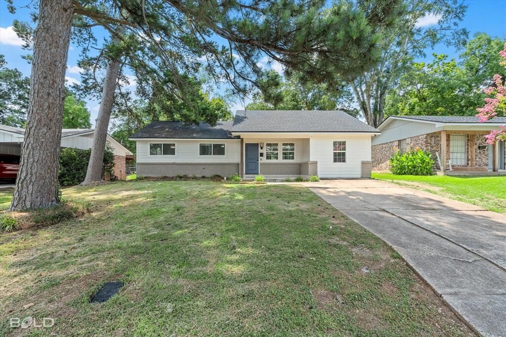 Property Photo: 2609 Lyles Lane LA 71118
