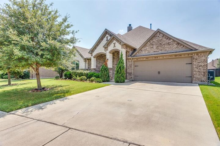 Property Photo: 3920 Brookdale Road TX 76116