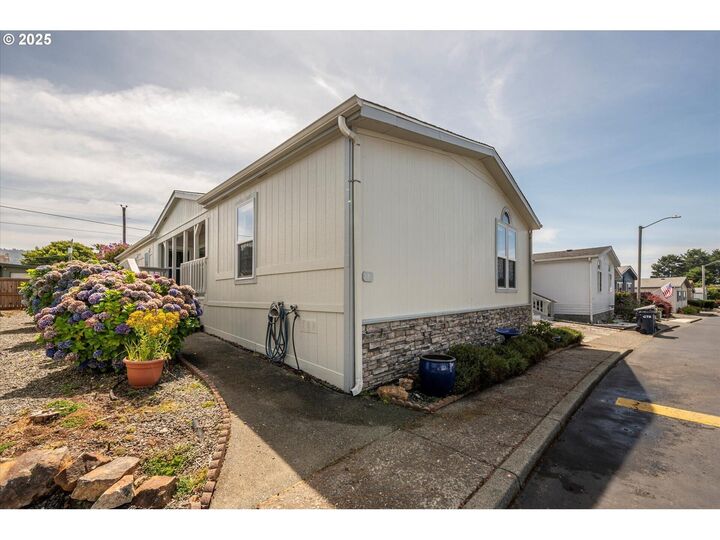 97940 W Benham Lane 4  Brookings OR 97415 photo