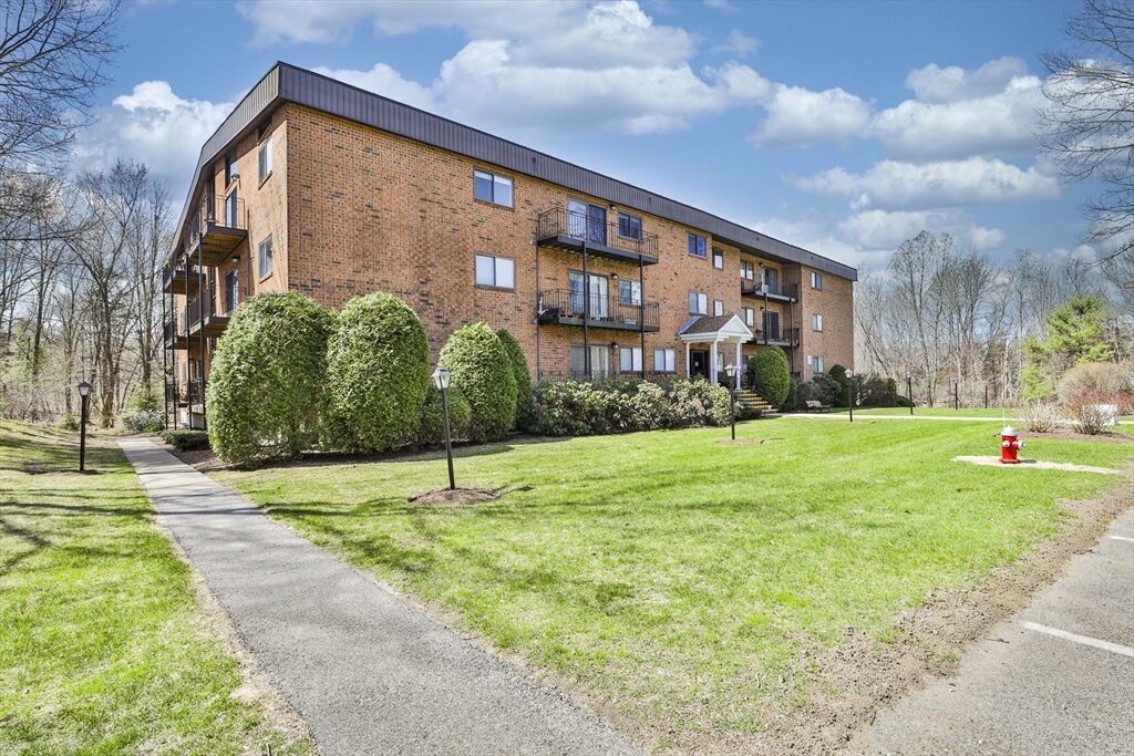 Property Photo:  181 Littleton Rd 213  MA 01824 