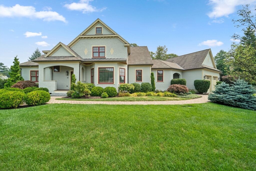 Property Photo:  22 Whitehall Cir  MA 01915 