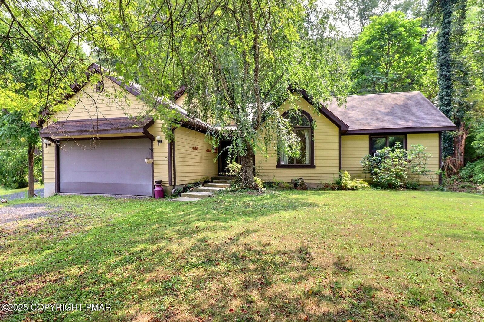 Property Photo:  20 Morningside Avenue  PA 18360 