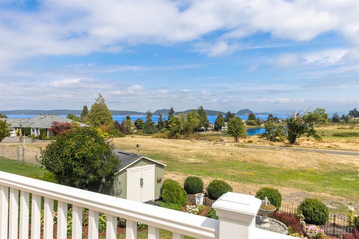 Property Photo:  695  Dugualla Road  WA 98277 