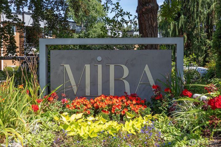 Property Photo: 740 Kirkland Circle E203 WA 98033
