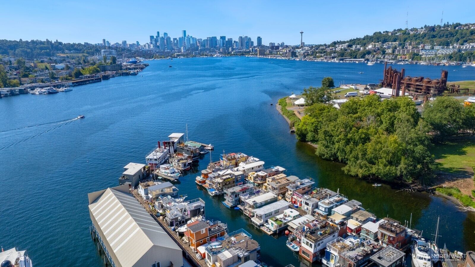 Property Photo:  2143 N Northlake Way 15  WA 98103 
