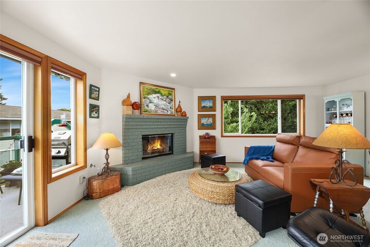 Property Photo: 603 7th Avenue N A301 WA 98020