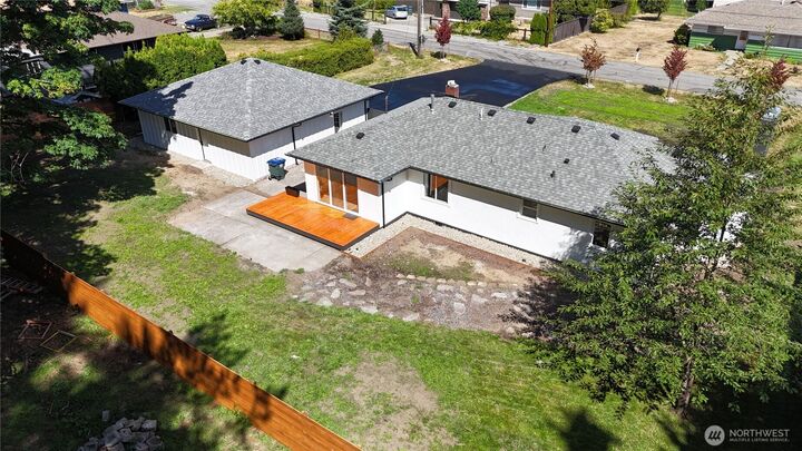 Property Photo: 2835 McLeod Rd WA 98225