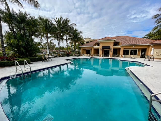 Property Photo:  4903 Midtown Lane 3220  FL 33418 