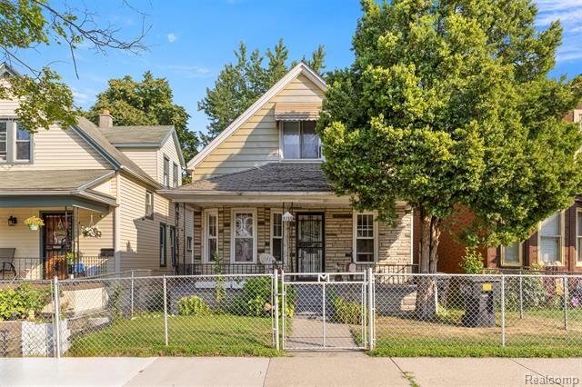 Property Photo: 8390 Navy Street MI 48209
