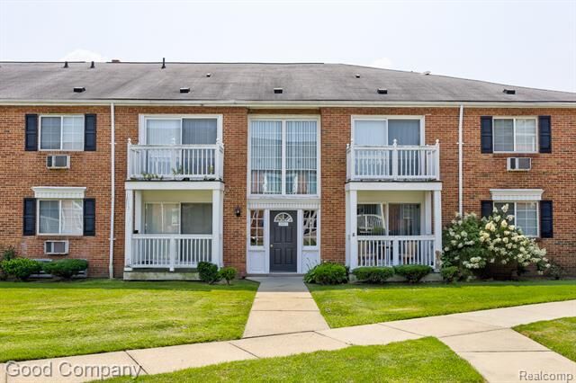 Property Photo: 2420 Parmenter Boulevard 101 MI 48073